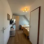 Haus Ostseestrand36 ゲストハウス